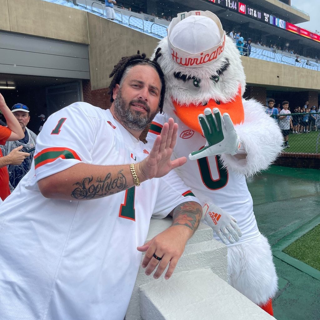 George diaz 3 — U Talk fan photo