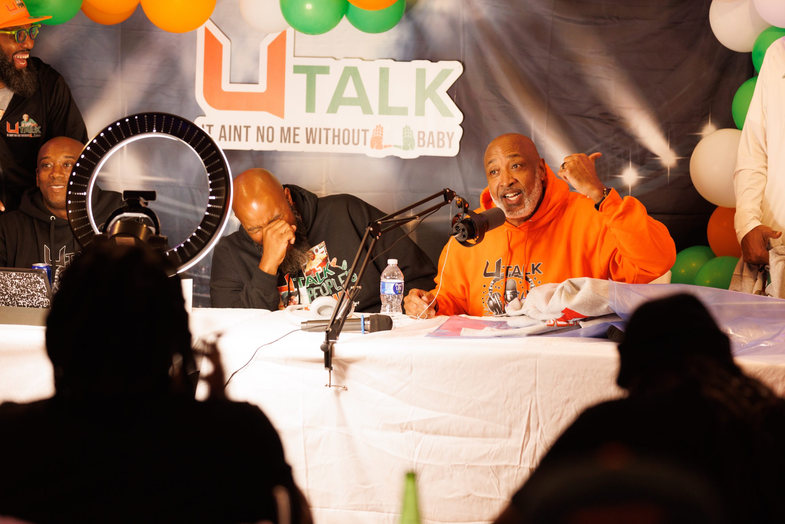 U Talk hosts